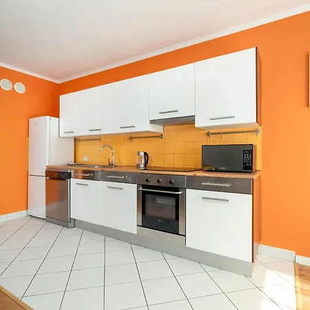 Daire Bright Robocza In Wilda With Parking By Renters *