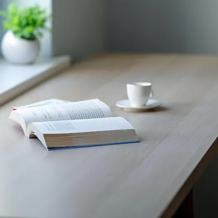 Bright Robocza In Wilda With Parking By Renters *