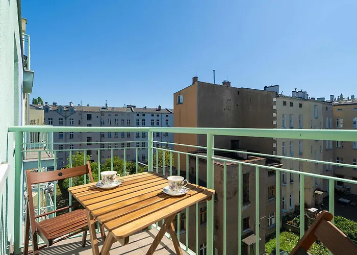 Bright Robocza In Wilda With Parking By Renters * Познань