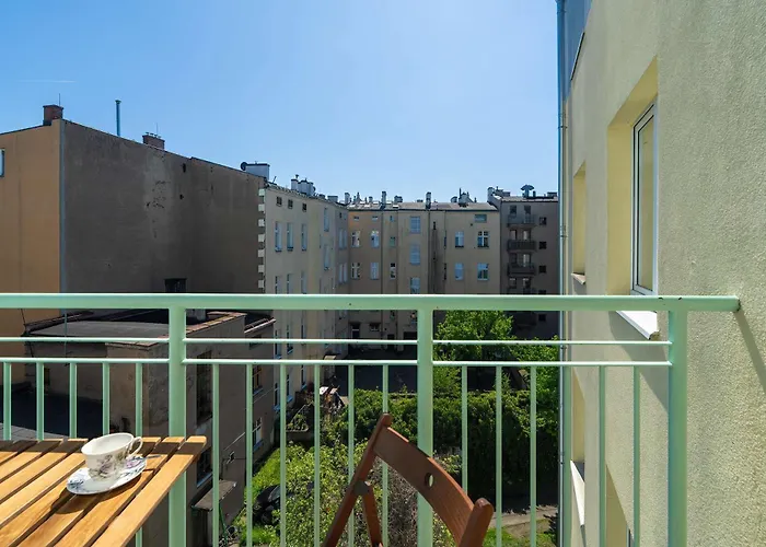 Bright Robocza In Wilda With Parking By Renters * Познань