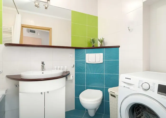 Bright Robocza In Wilda With Parking By Renters